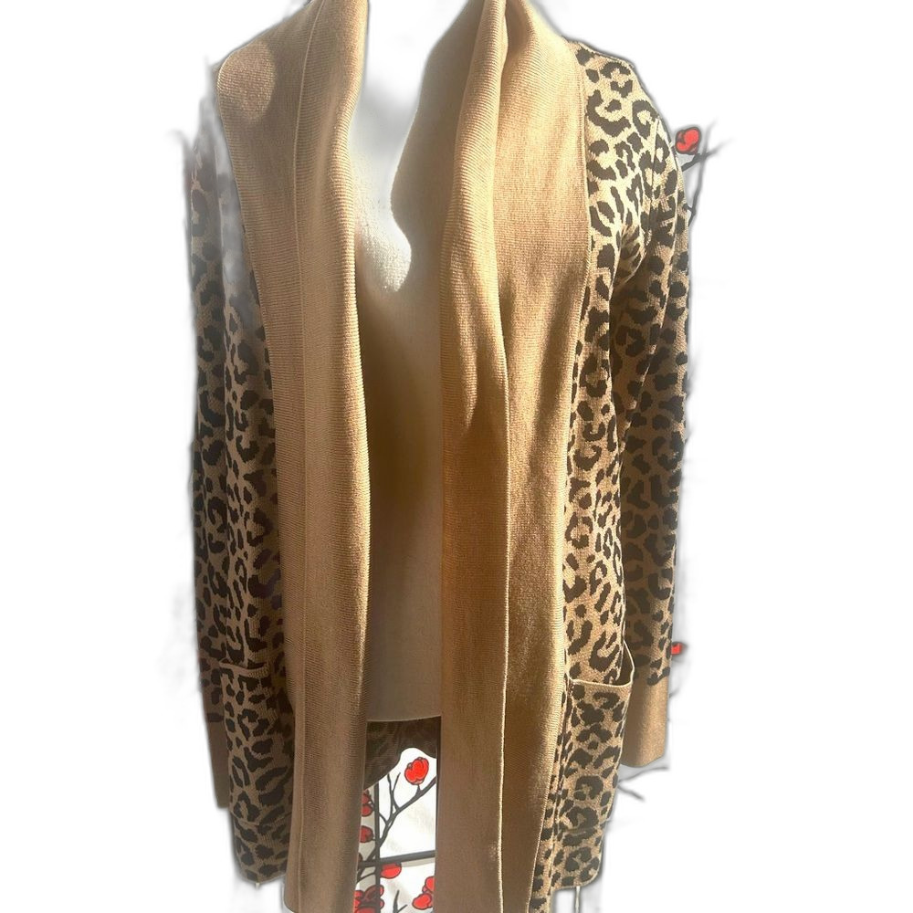 Moon and Madison Woman’s sweater midi  animal print brown cream  NWT size Small